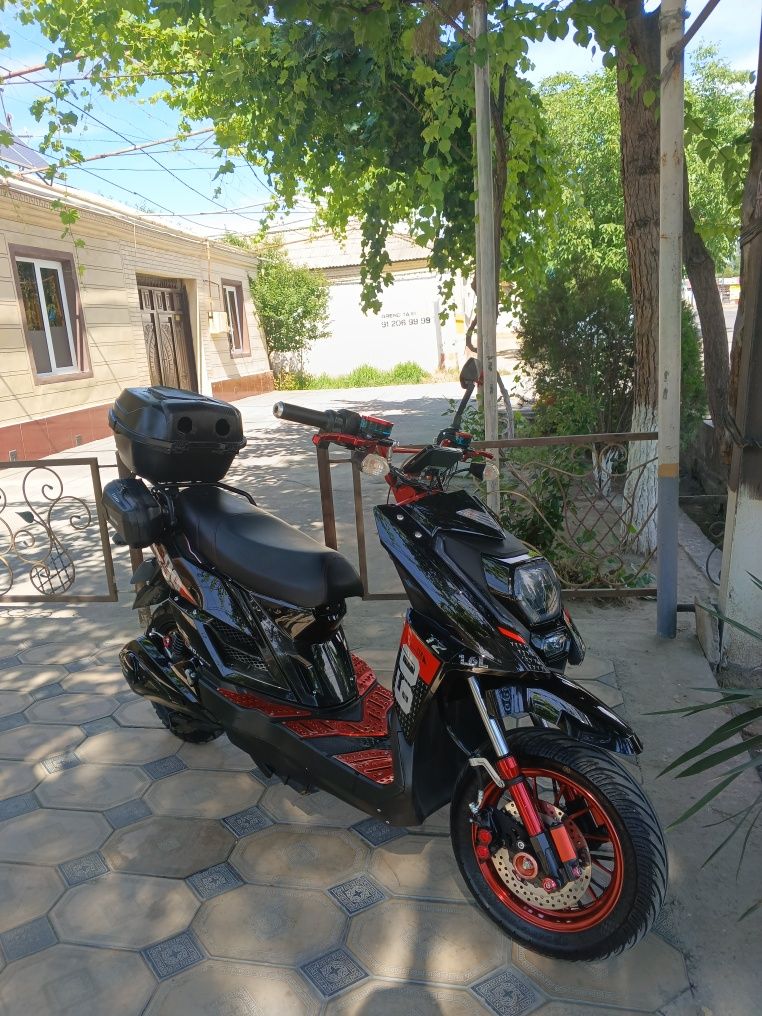 Redline skuter 620$ boʻlishi holati yangiday