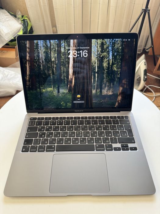 MacBook Air M1 (8GB) 256 GB