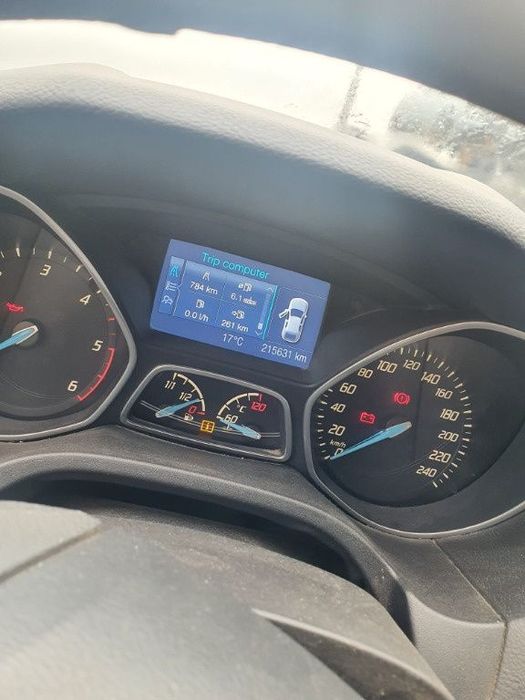 Dezmembrez Ford Focus 3 motor 1.6tdci 105cp NGDA dezmembrez cutie de viteze 6+1 trepte aripa spate