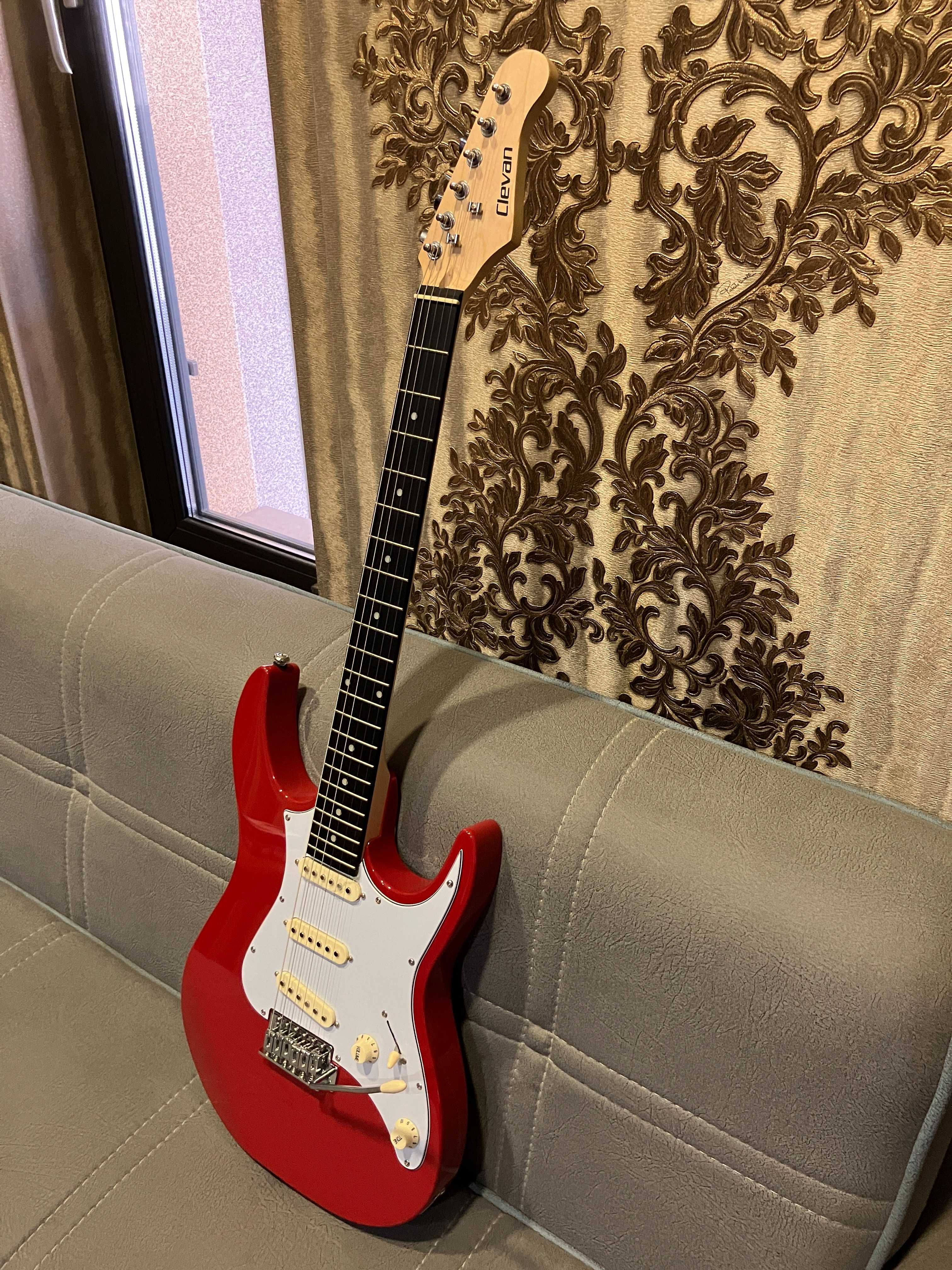 Отличная недорогая электрогитара (Stratocaster FIESTA RED)