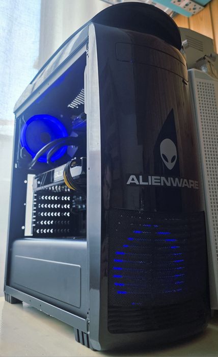 Unitate pc gaming Alienware Aurora R4 Intel i7 GTX 1070TI 16GB RAM SSD