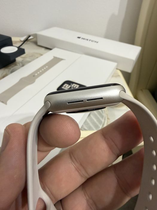 Apple Watch SE (2023) Starlight 40mm Band S/M