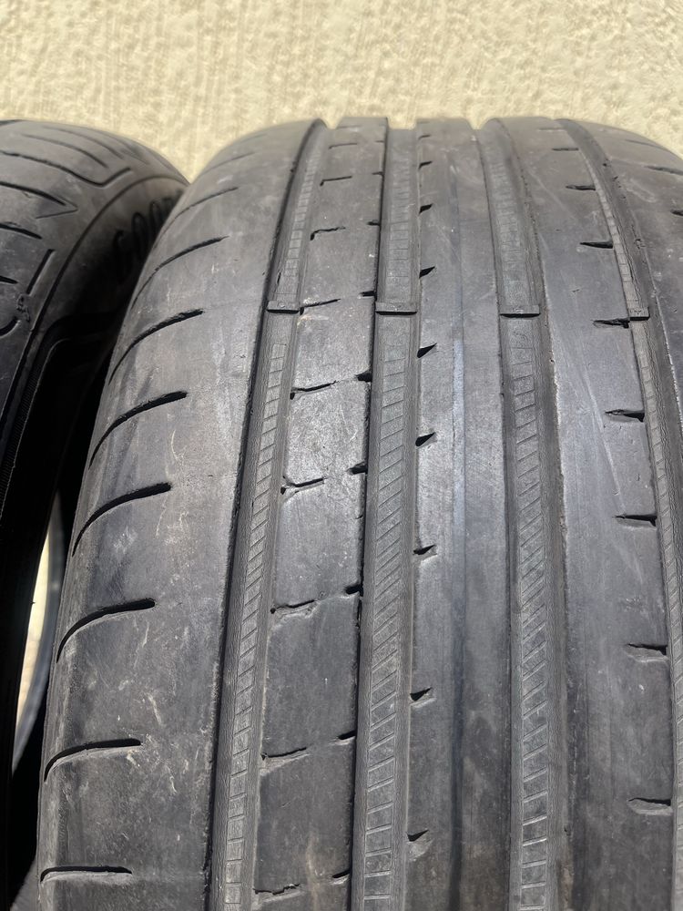 2 бр. летни гуми 235/45/18 GoodYear 5 mm DOT 2518
