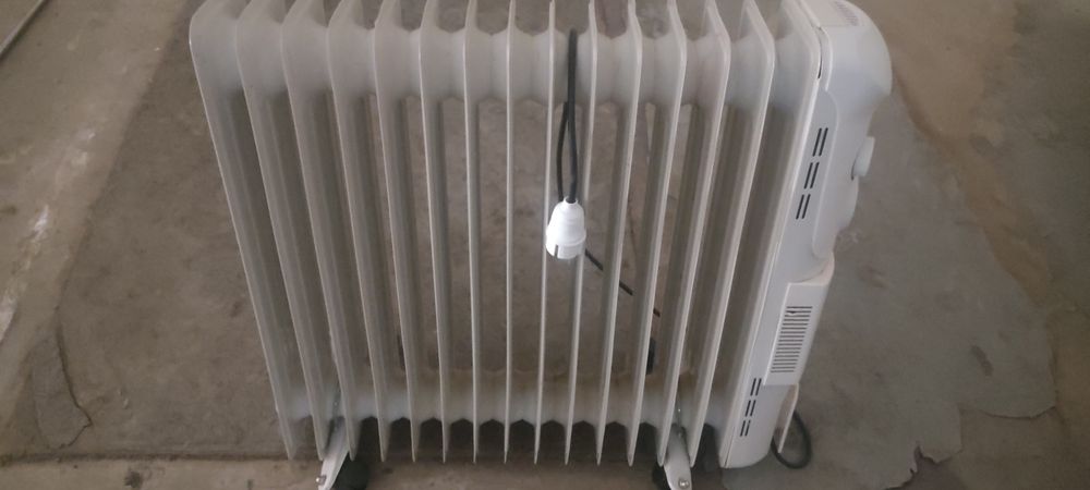 Масляный обогреватель 2шт.