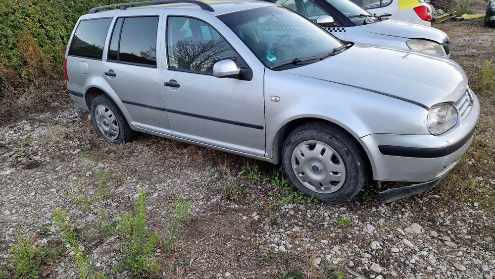 Dezmembrez golf4 1,6 16v