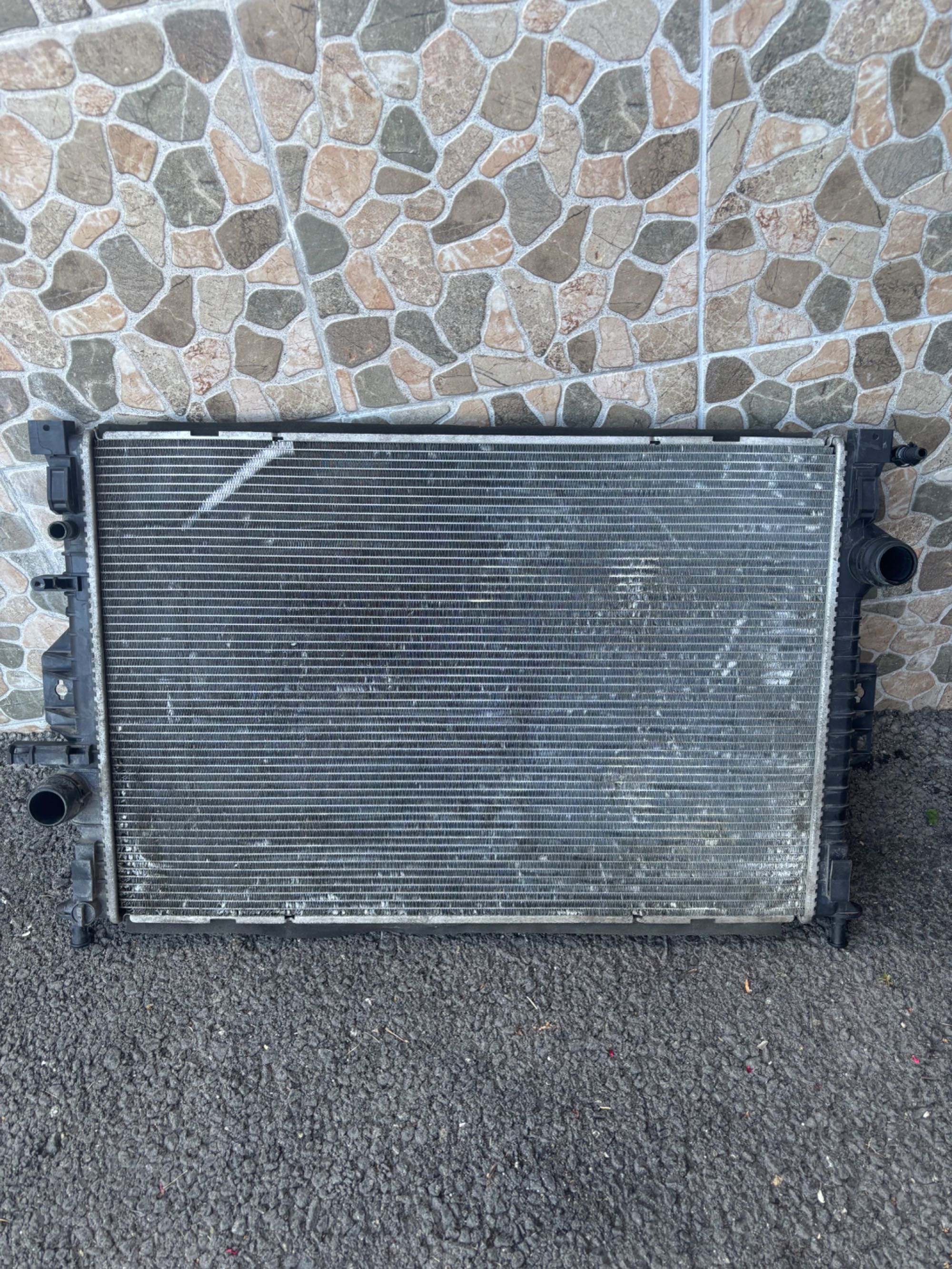 Vând radiatoare apă și climă originale Volvo xc60. 2.4  2016 euro 6.