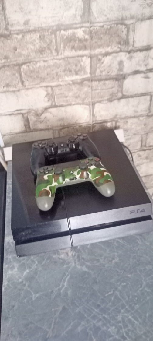 Ps 4 продам срочно