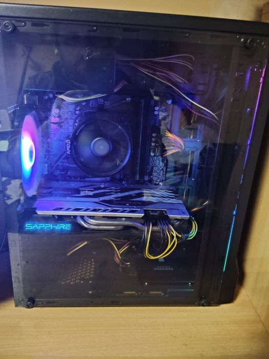 Unitate calculator +monitor led AMD ryzen 5 3400g ,16 GB RAM ssd 512 g