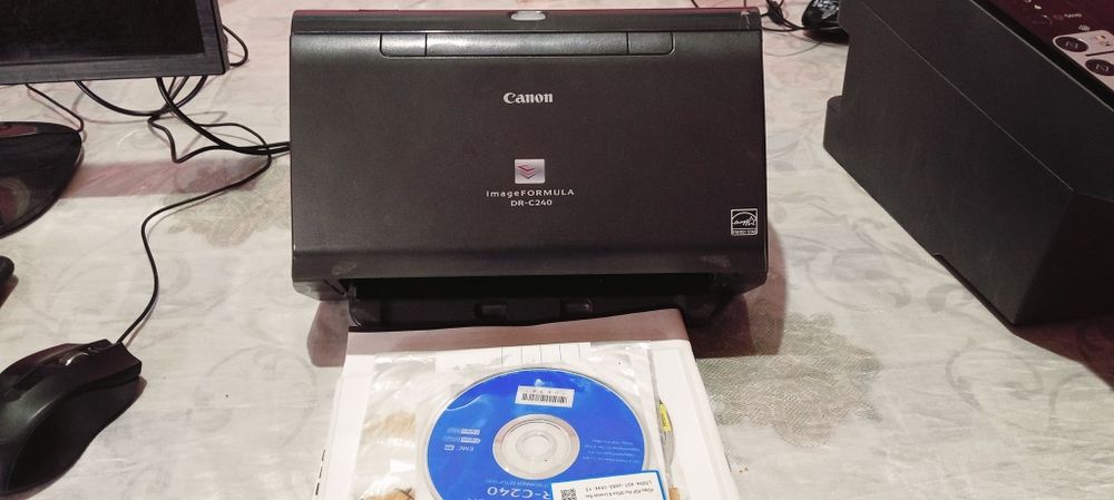 Scaner canon dr-c240