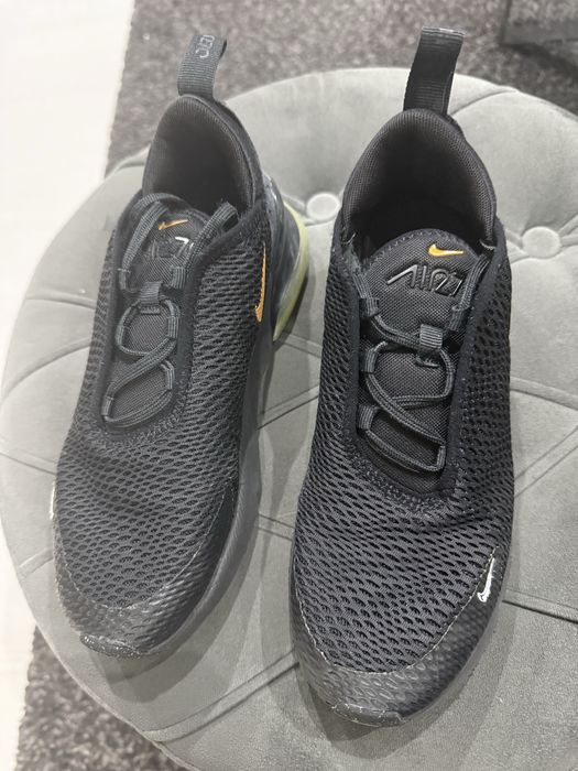 Маратонки nike 270