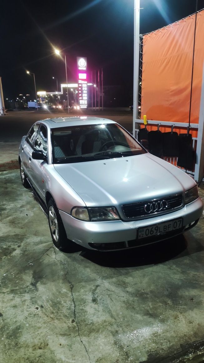 Продам audi a4 b5 1.6 adp