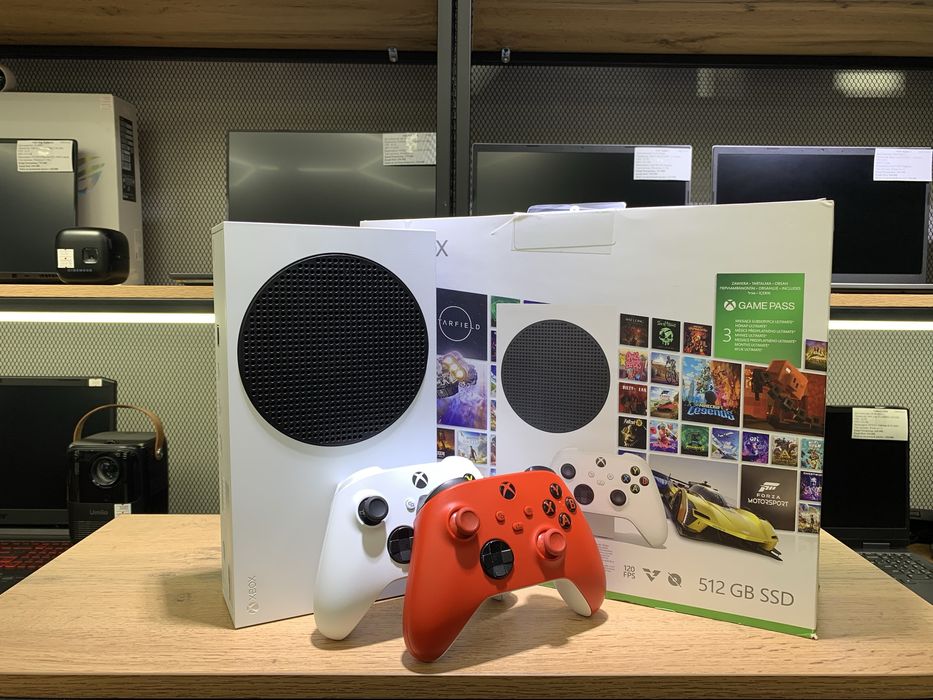 Игровая приставка XBOX Series S, 512 GB SSD, 2 джойстика, 10380/А10