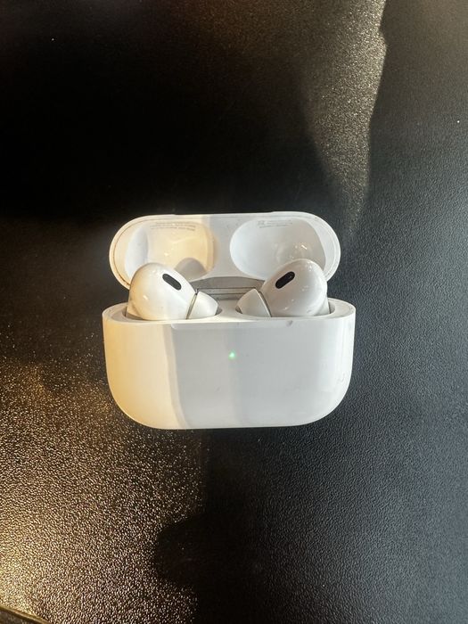 Airpods pro 2.