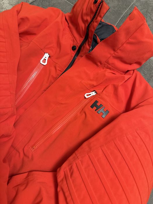 Продам мужскую куртку Helly Hansen (оригинал)