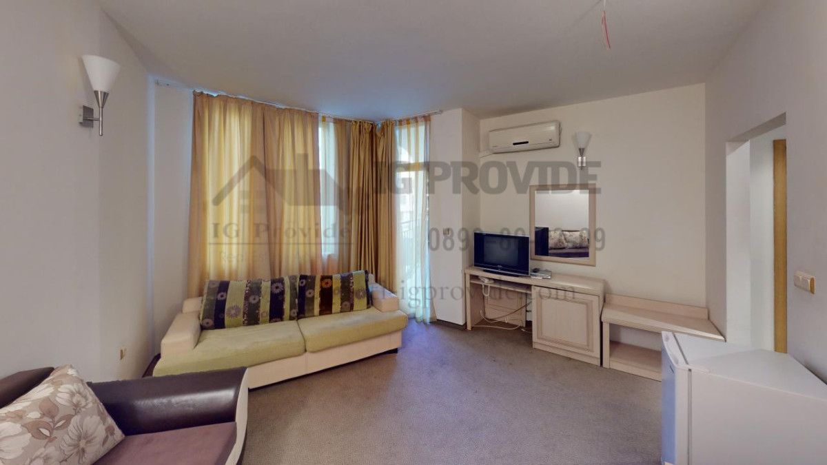 Продава се Двустаен апартамент в к.к. Слънчев бряг - 63 кв.м за 921 €/кв.м - Снимка #17