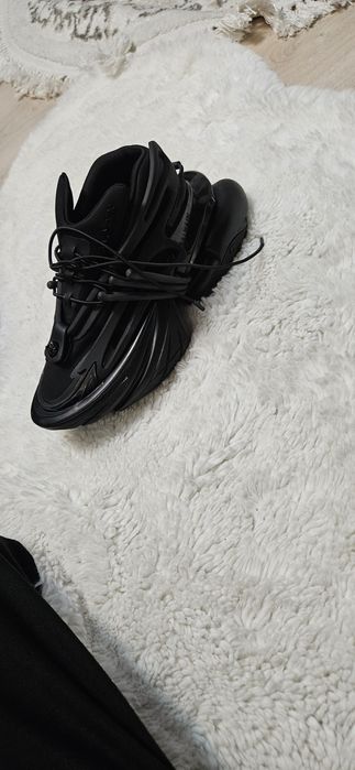 Adidași Balmain stare excelenta.
