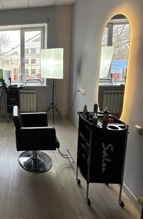 Продам парикмахерское оборудование