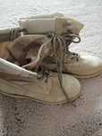 Bocanci noi, în cutie 150 perechea.Disponibile 2 perechi.