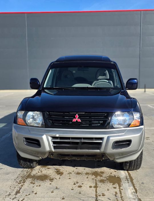 Vând Mitsubishi pajero