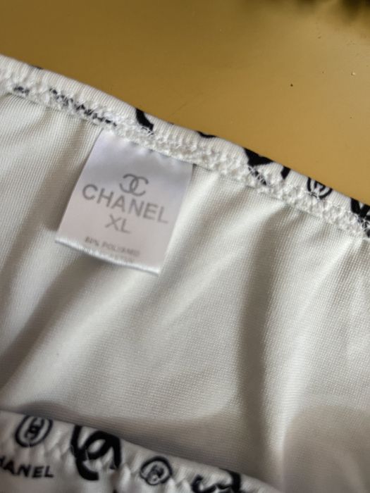 Costum de baie Chanel alb cu negru xl