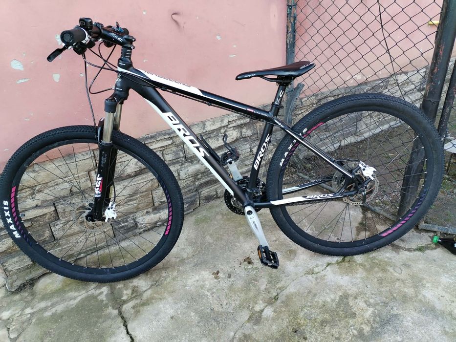 Bicicleta roti 29 frane hidraulice cadru aluminiu 17 inchi
