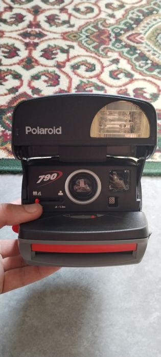 Продаётся фотоаппарат Polaroid 790