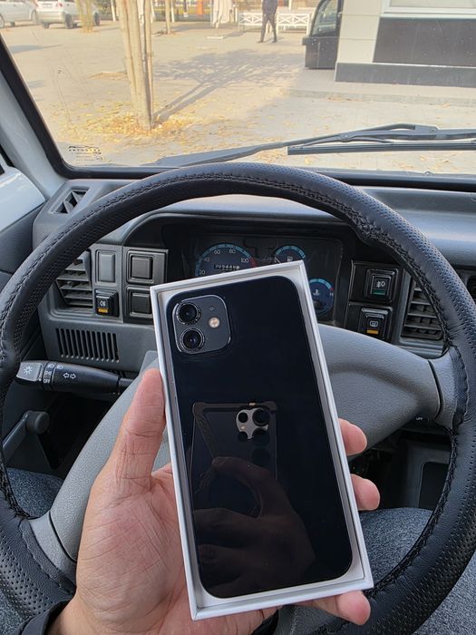 Iphone 12 64 gb 78 yomks