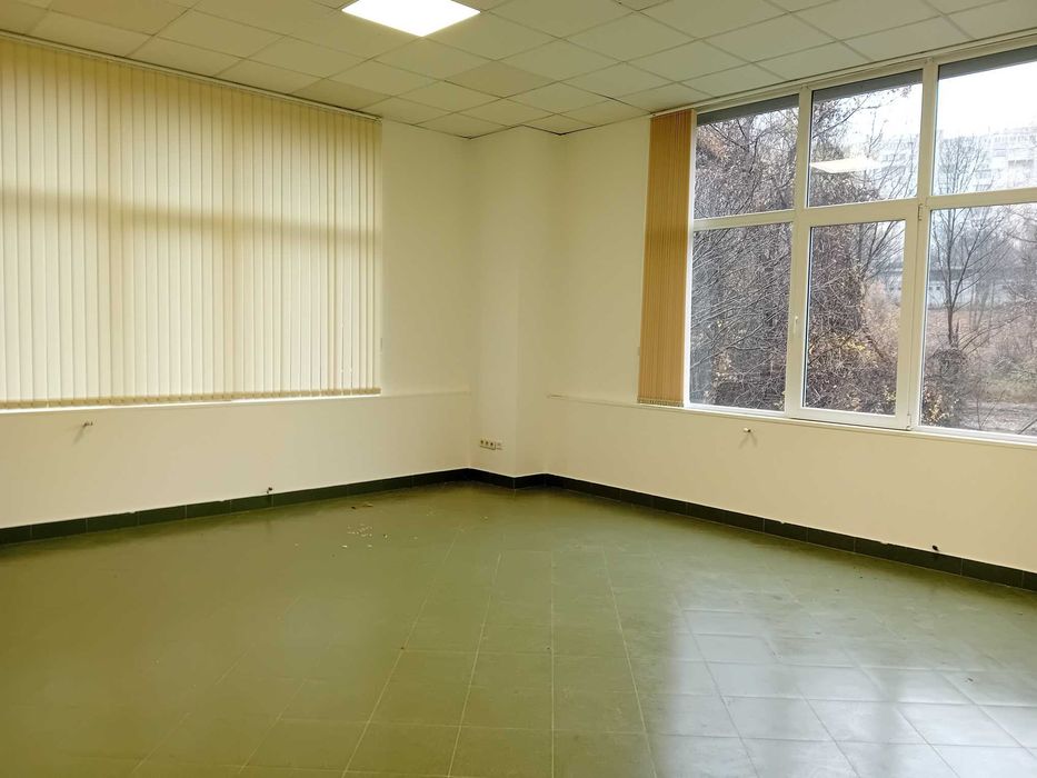 Дава се под наем Склад в София, Република - 89 кв.м за 532.44 € - Снимка #3