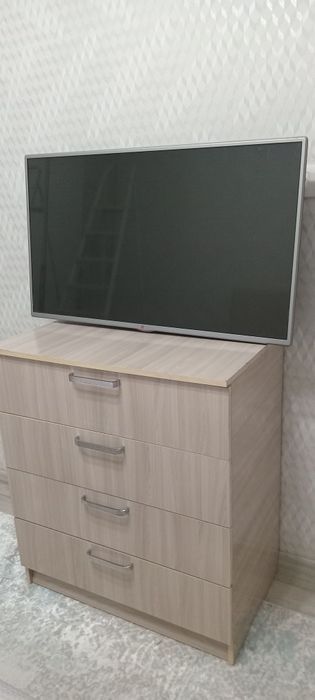 СМАРТ Тв LG 107 см на запчасти требут заменый'подсветкий