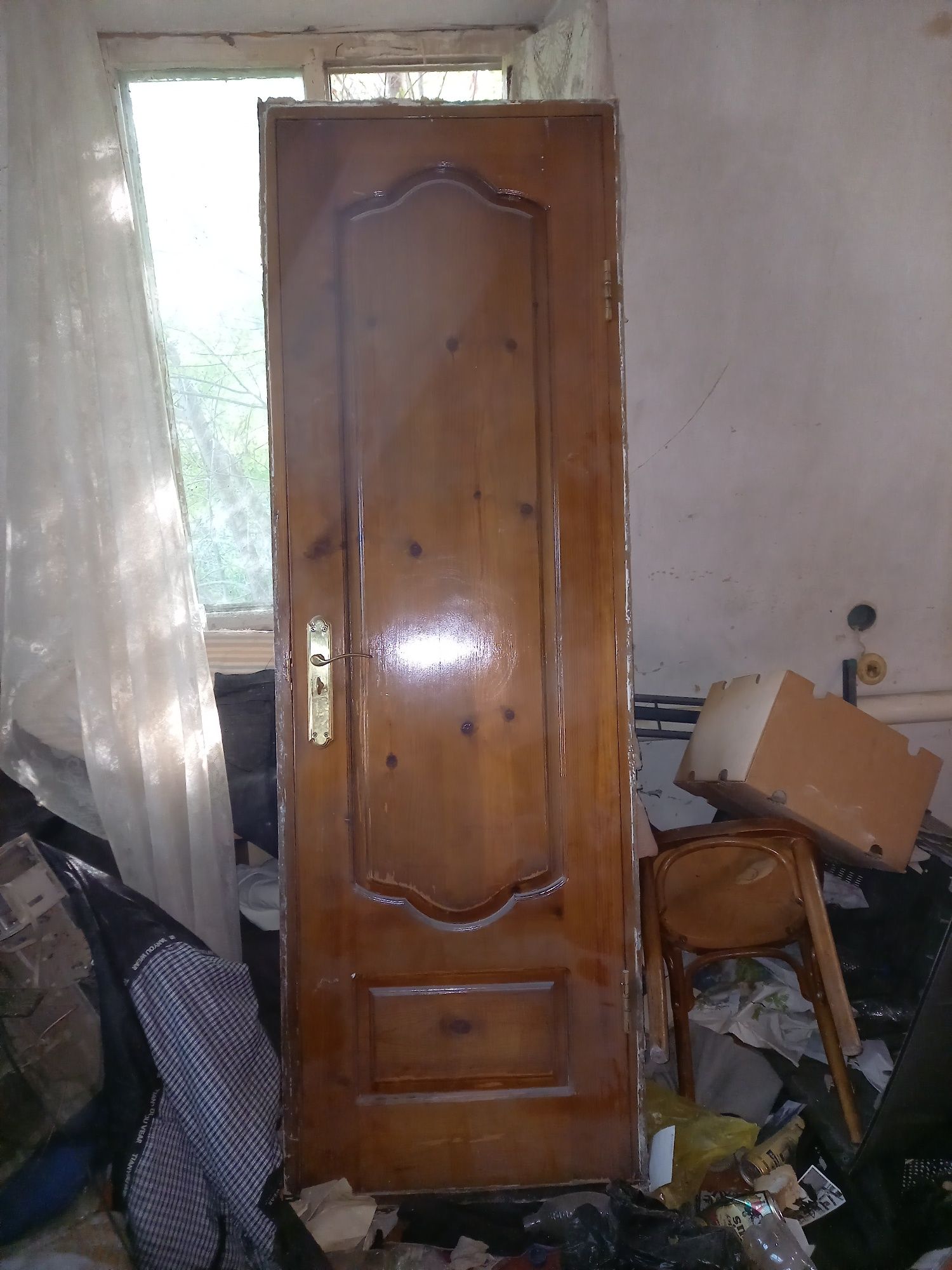 Двери деревянные таза агаш
