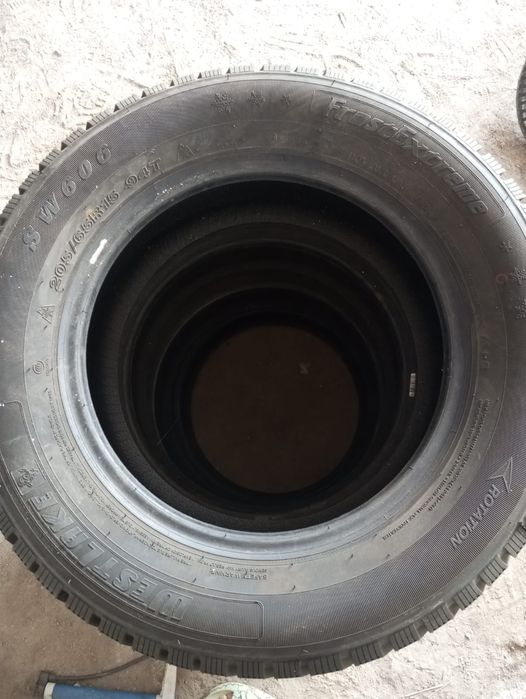 Продаю зимние шины