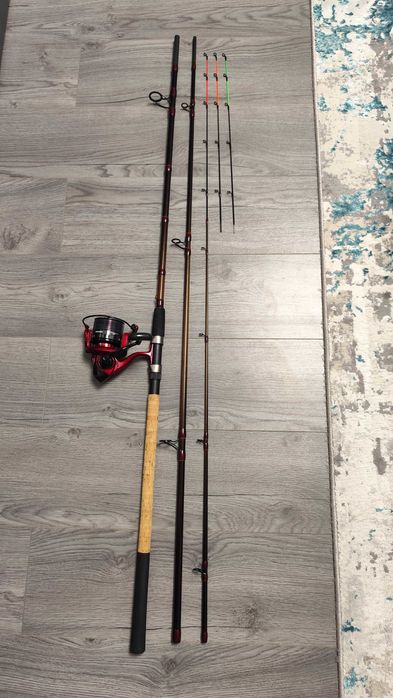 Combo  feeder si accesorii