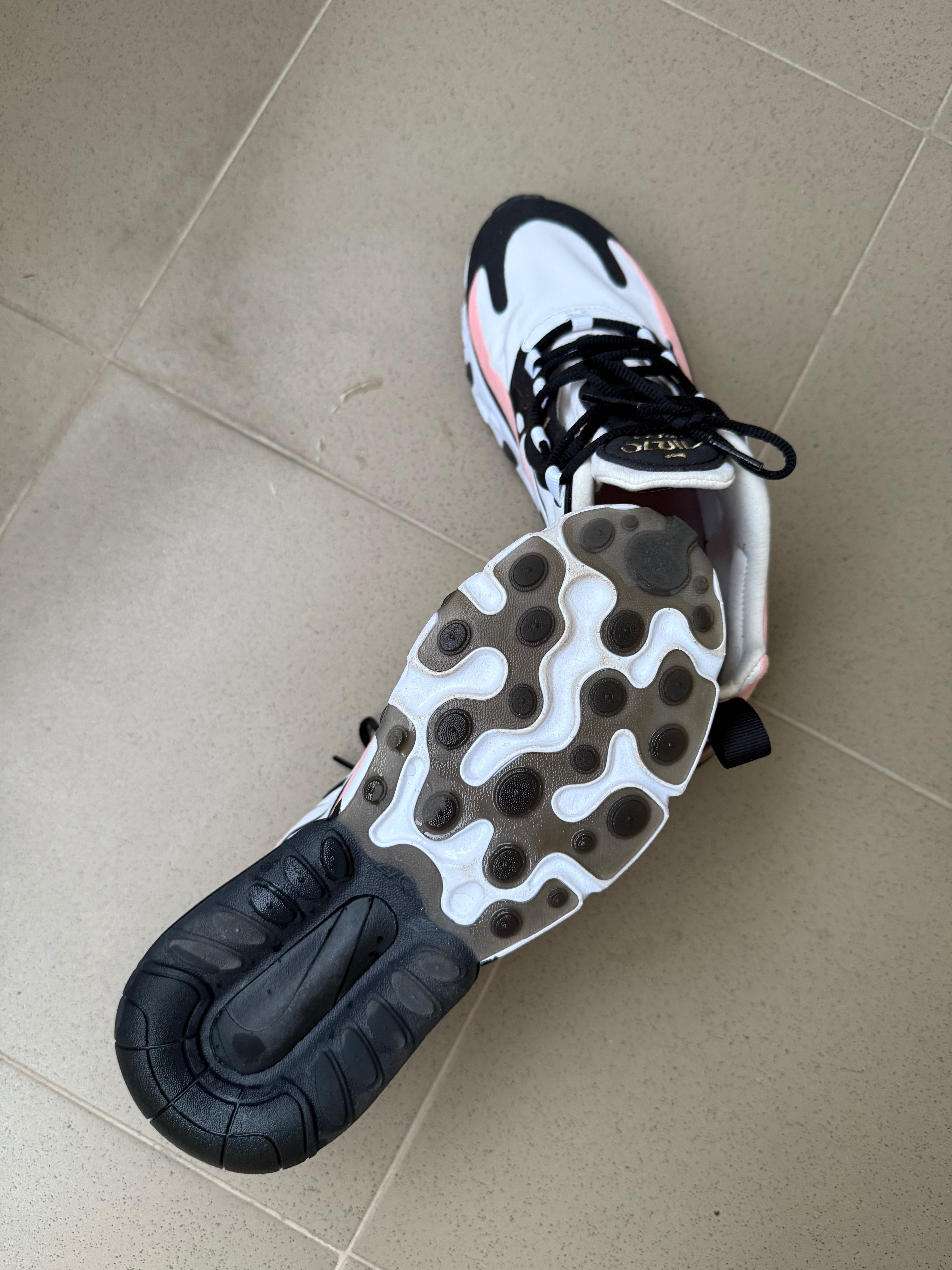 Nike Air Max 270 React