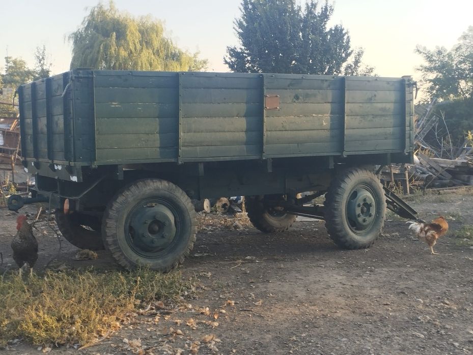 Vând remorca și căruță dau și la schimb cu animale