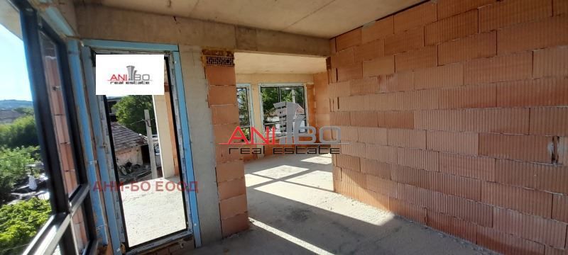 Тристаен апартамент в к.к. Чайка