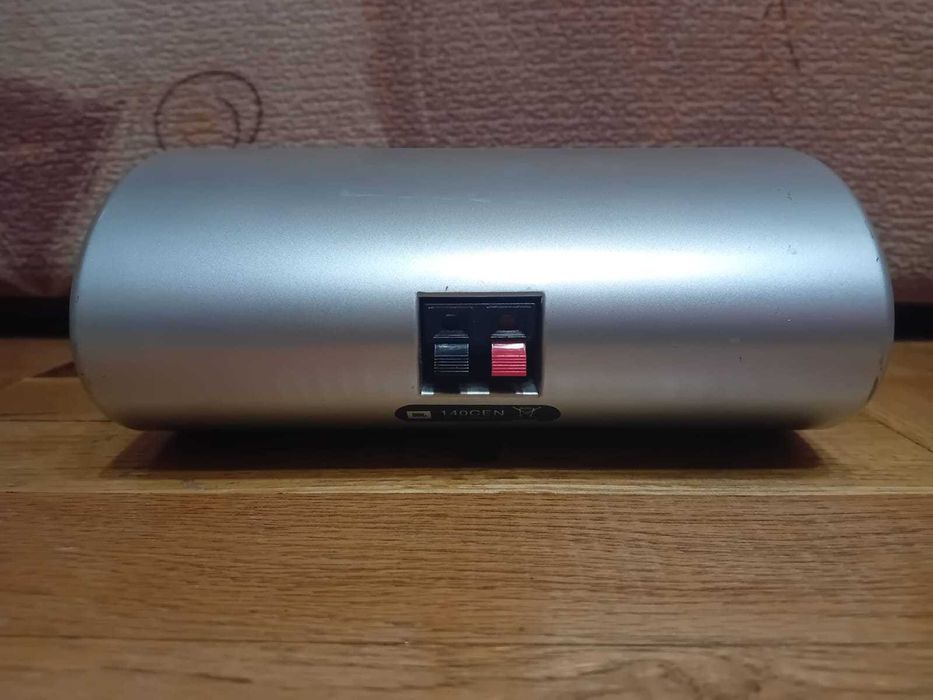 Vand 5 boxe sateliti   JBL made in SUA 300 lei