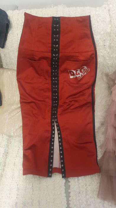 Fusta cu talie inalta