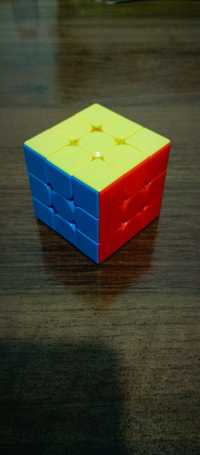 Kubik Rubik juda yaxshi xolatda