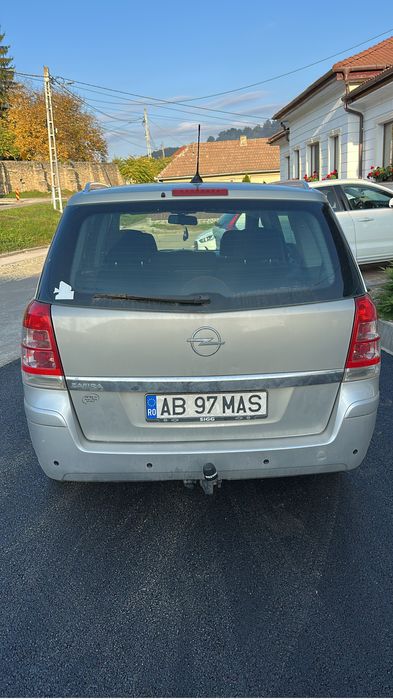 Opel zafira benzina
