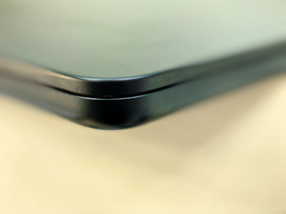 Хб! MacBook Air 2022 M2  13.6 Много добър