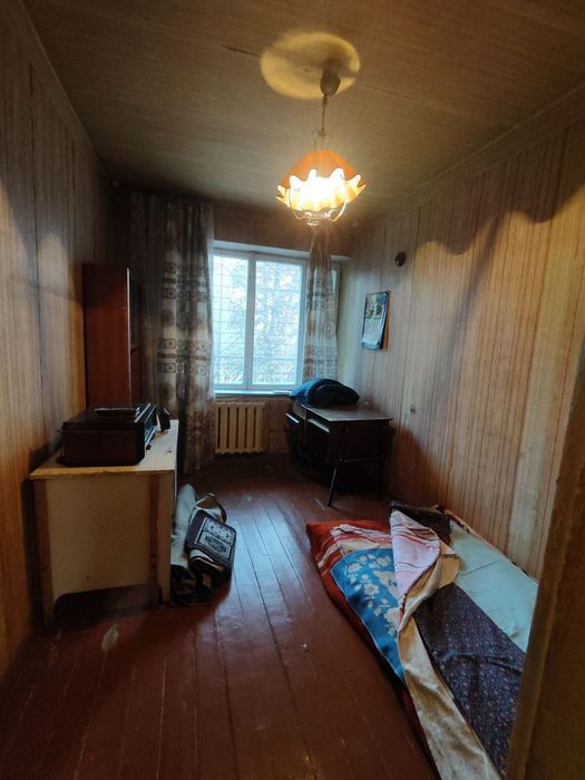 4 квартал. 3/3/4. Кирпич. 2/6 балкон