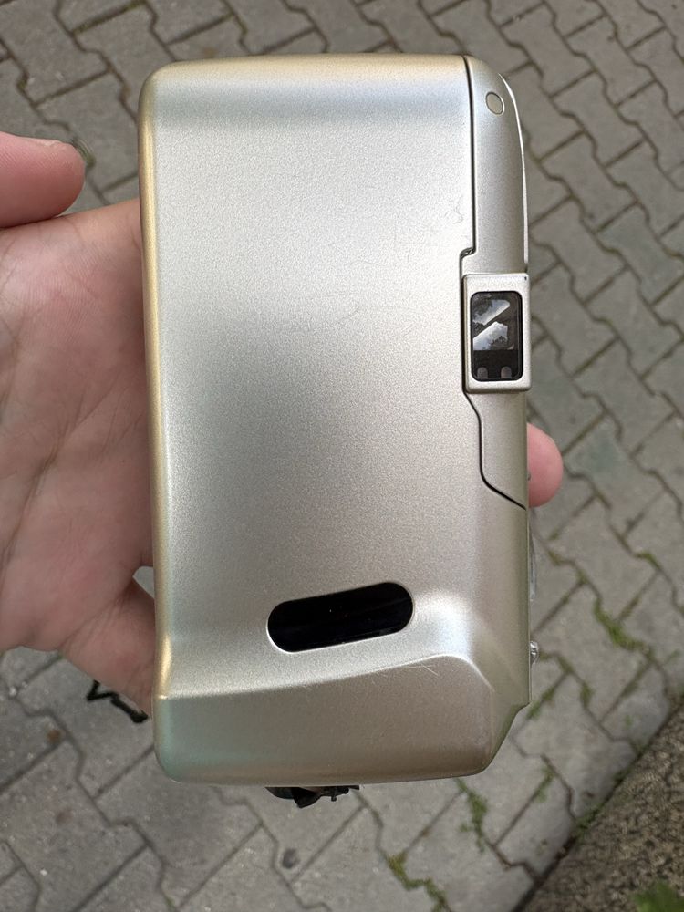 Olympus mju 2 zoom 80 + калъфче, батерия и филм