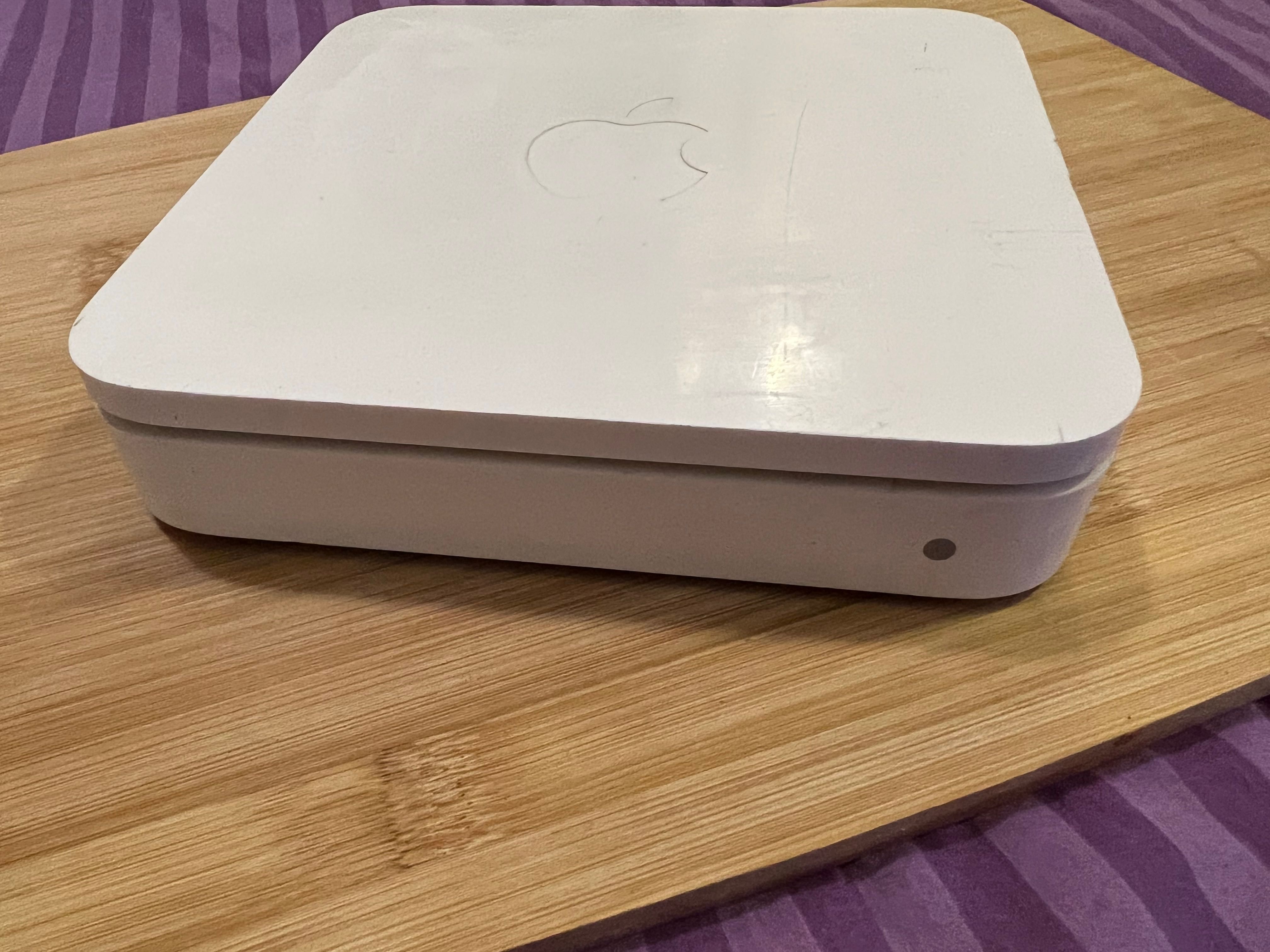 Рутер Apple AirPort Extreme Base Station A1354 4 gen