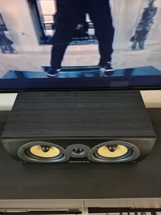Boxă Hi-fi Wharfedale Crystal-4.C Center impecabilă