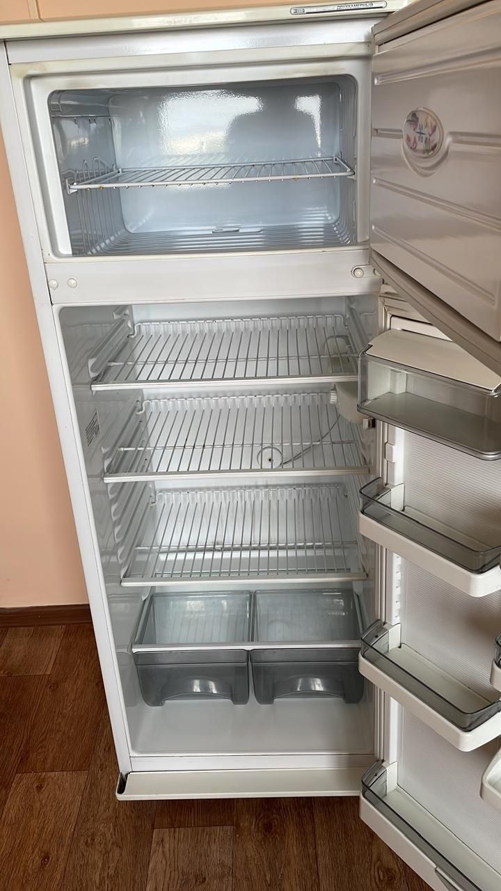 Продаю холодильник
