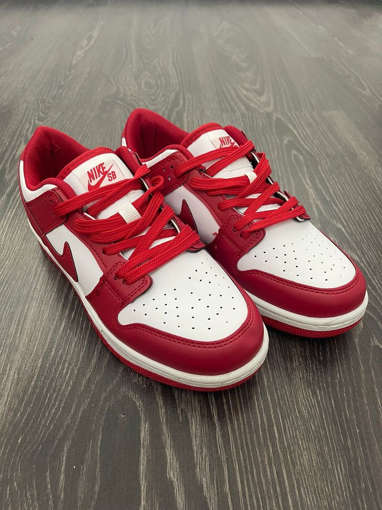 Adidasi NIKE Dunk Low Retro Red & White | Chicago | Model Nou