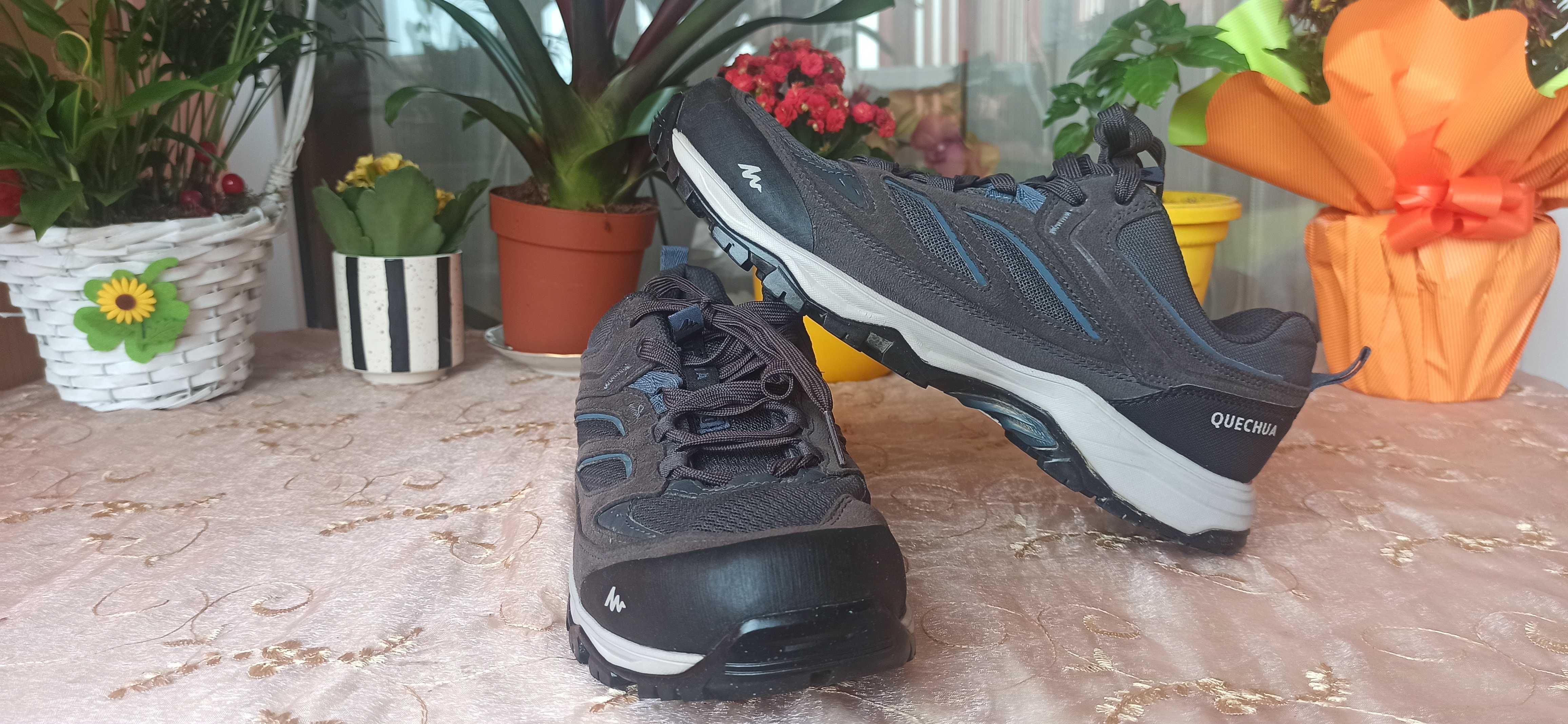 Nike №45,5 -35 лв, Quechua №42 -40лв, волейболни Mizuno № 43-40 лв