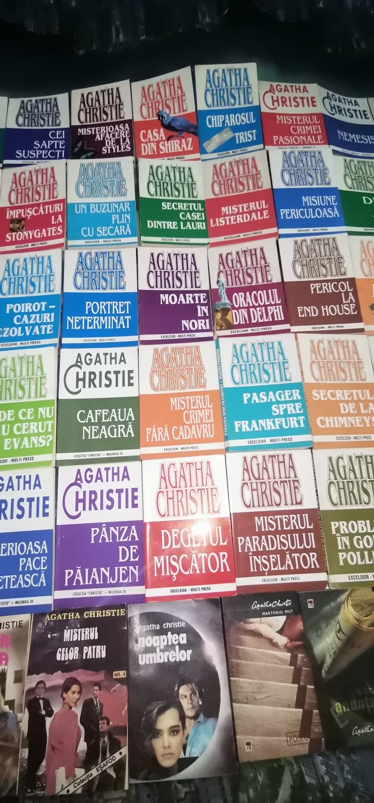 SUPER OFERTĂ!!! Colecție Agatha Christie (71 de cărți)