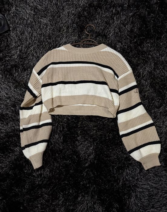 цветен пуловер неизползван