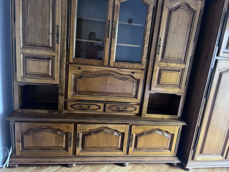 Vand mobila lemn masiv